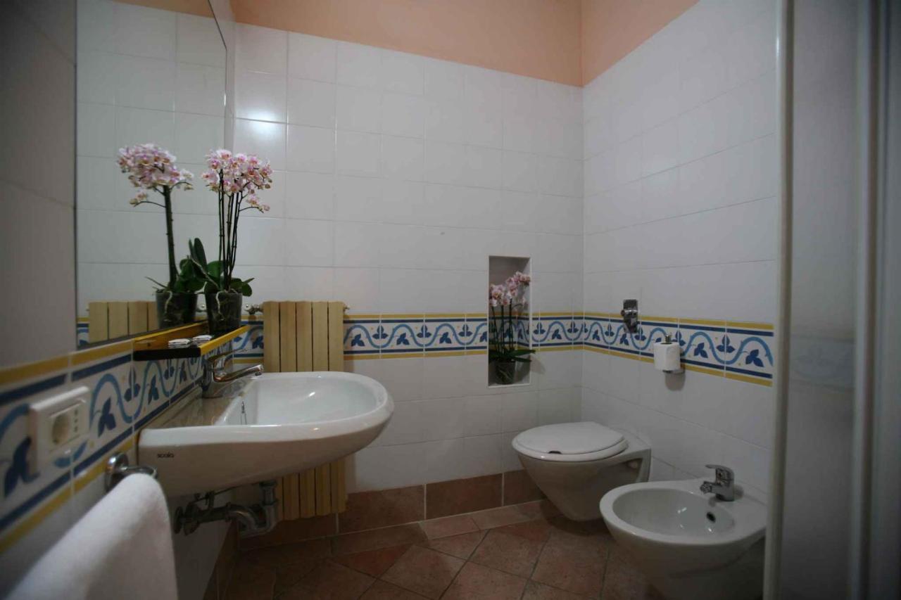 Holiday Homes In Sirmione/Gardasee 22174 Extérieur photo